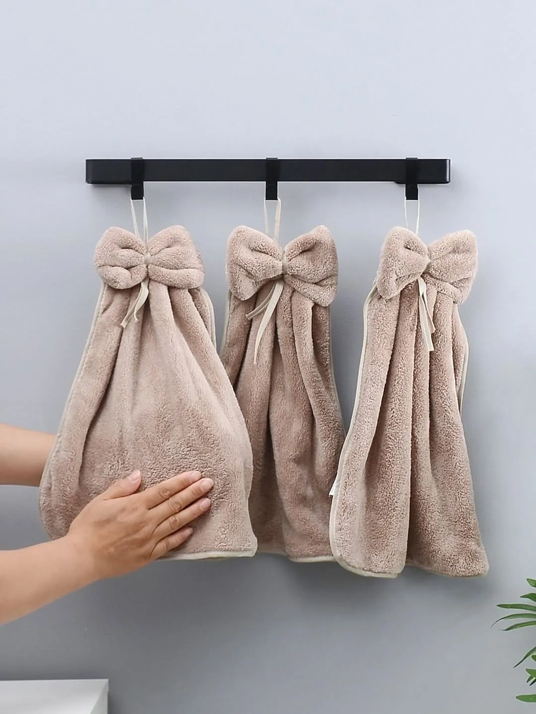 Pink Bow Bathroom Accessory Set