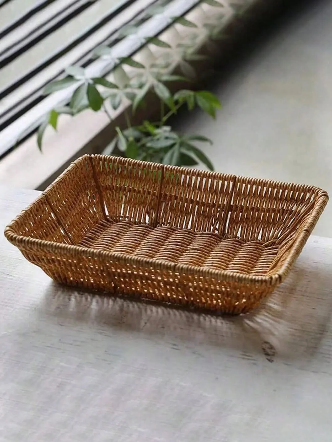 Modern U-Shaped Wall Hanging Vase