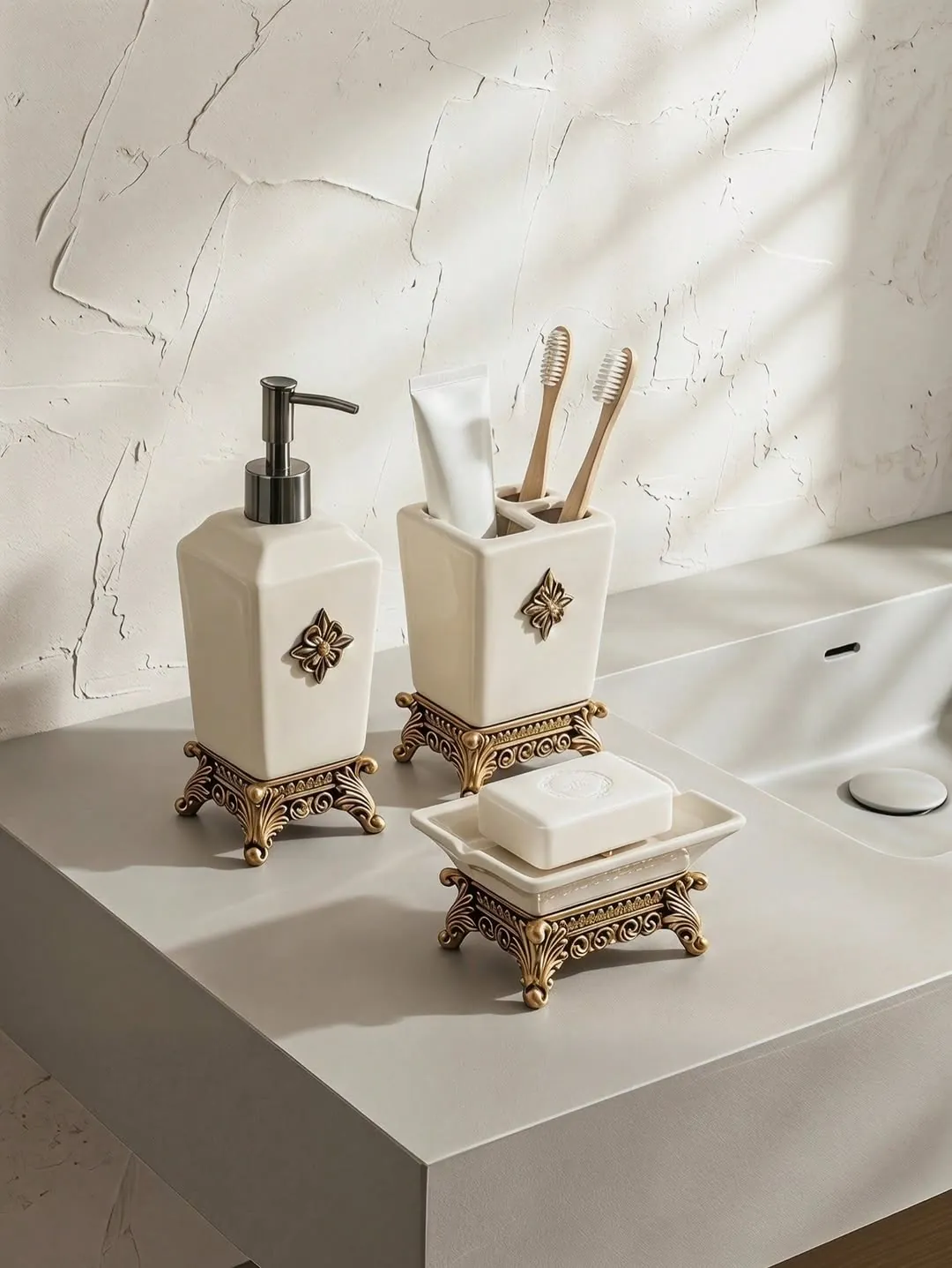 Vintage Bathroom Accessory Set