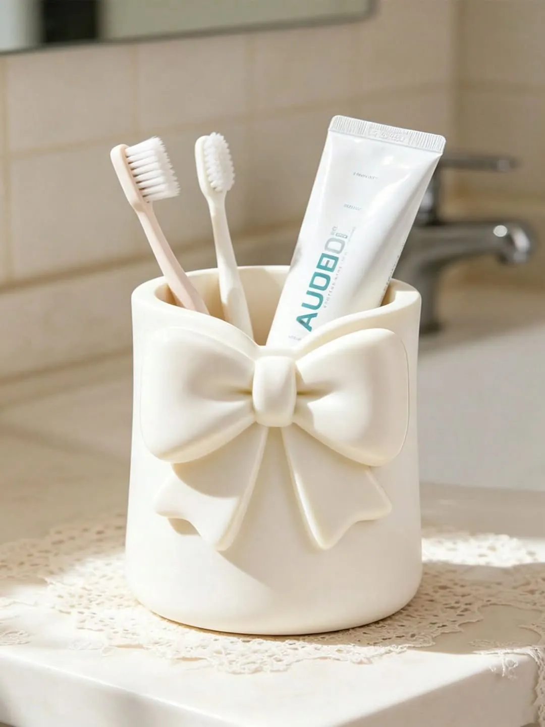 Pink Bow Toothbrush Holder