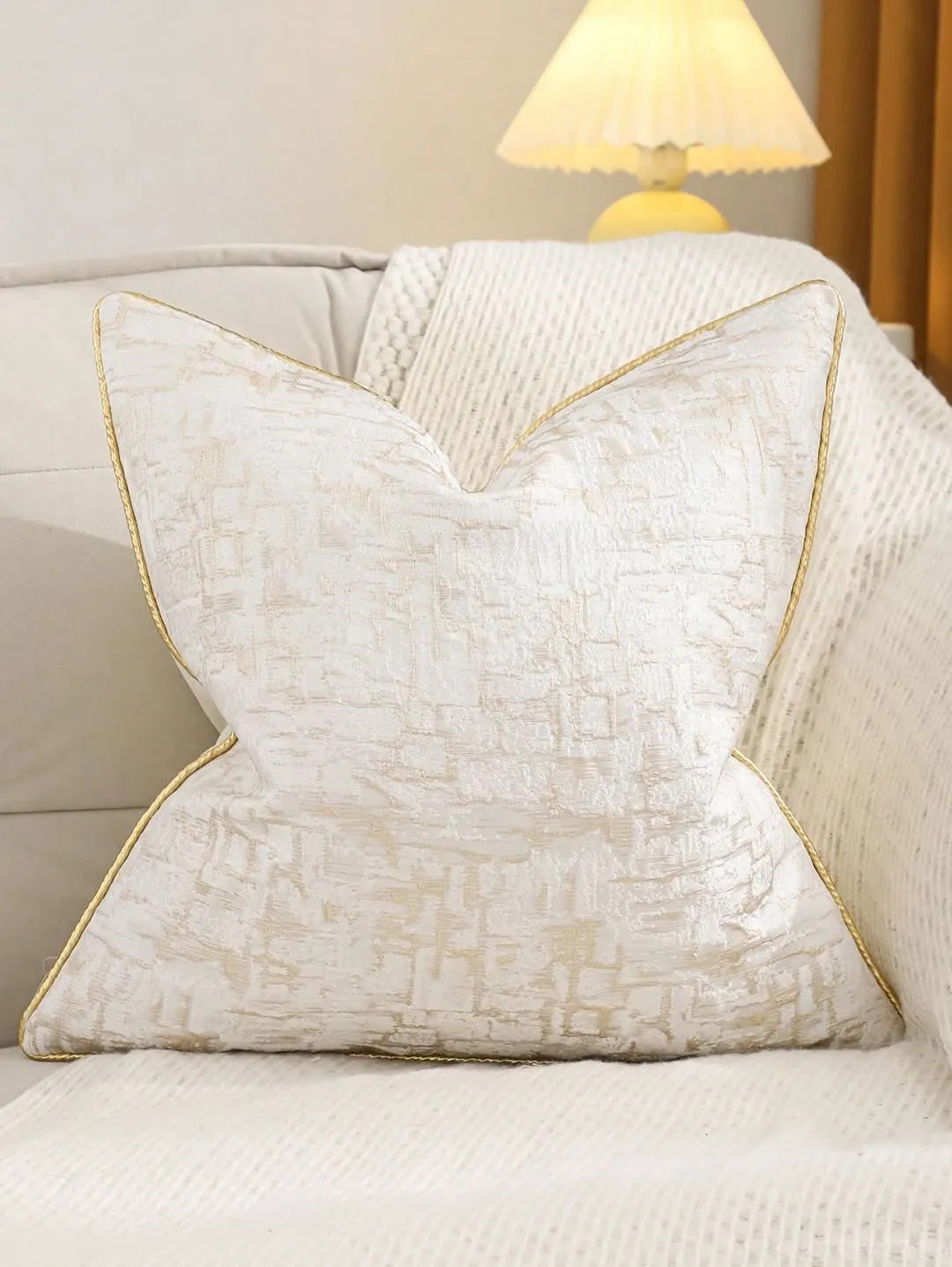Decorative Throw Pillows
