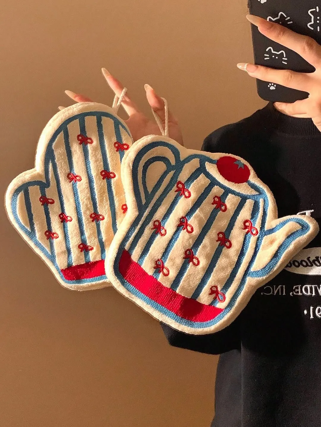 Teapot Shaped Oven Mitts