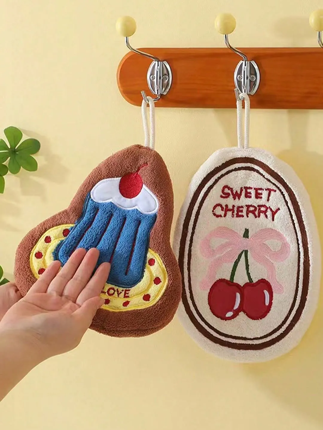 Teapot Shaped Oven Mitts