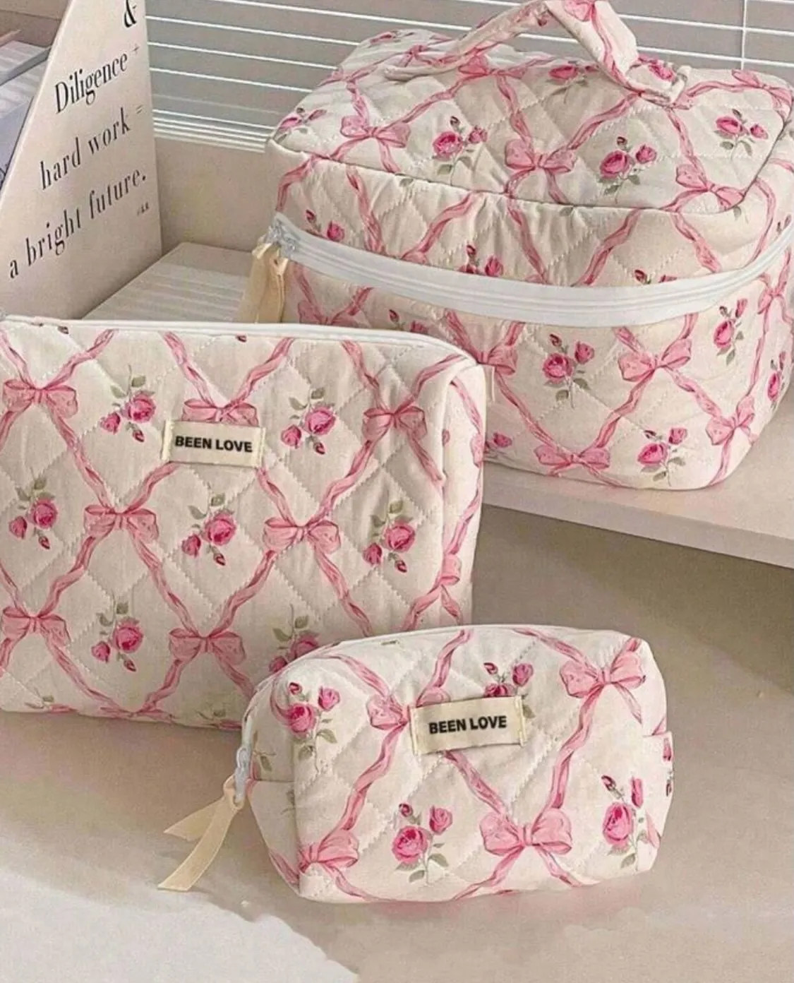 Portable Makeup Organizer Case