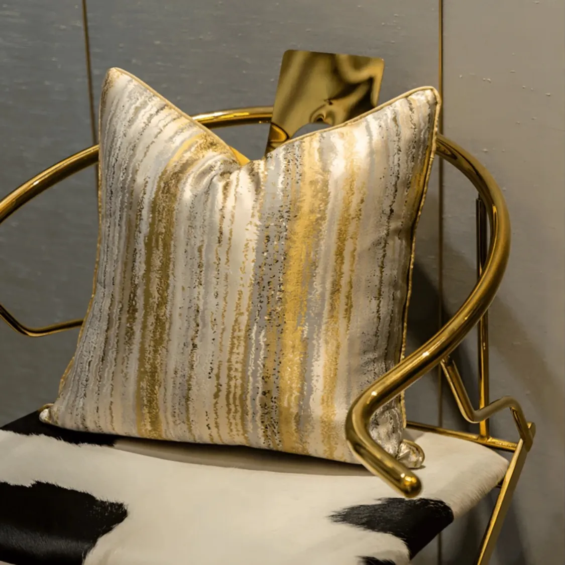 Decorative Throw Pillows