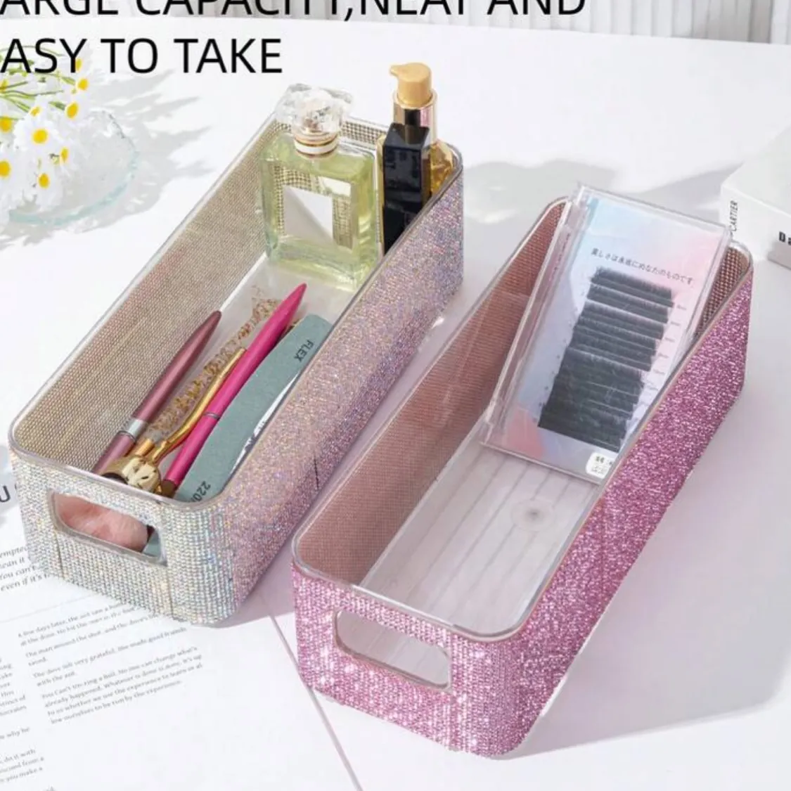 Lip-Shaped Makeup Brush Holder