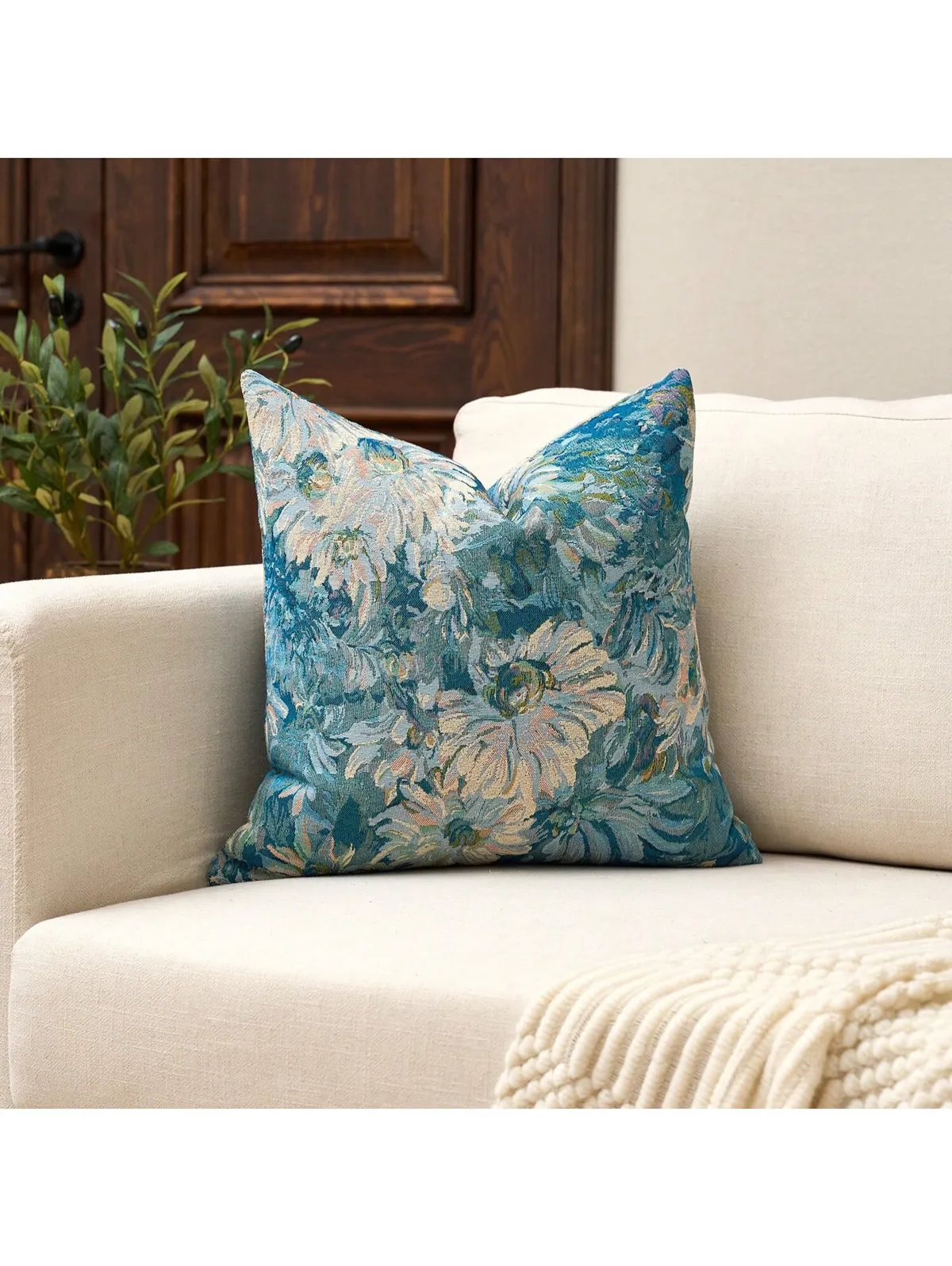 Decorative Throw Pillows