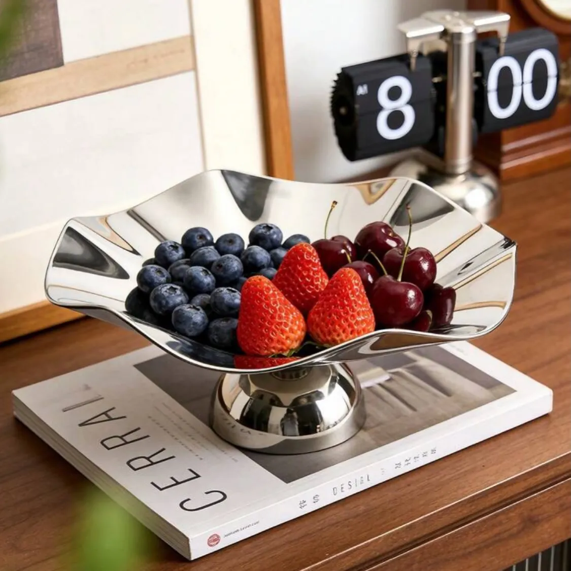 Modern Gold Metal Fruit Bowl