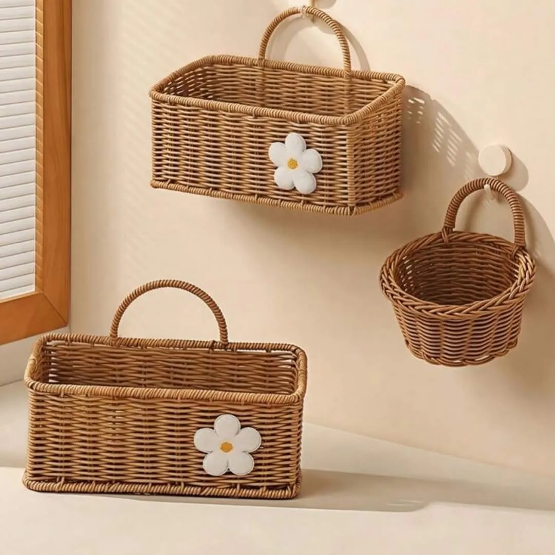 Woven Rattan Bear-Shaped Wall Shelf
