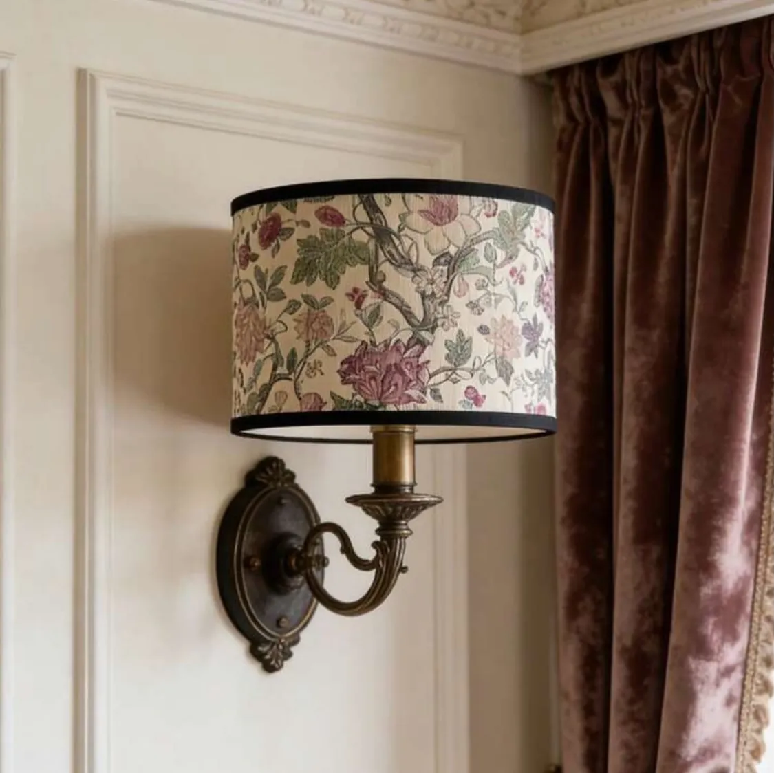 Elegant Table Lamp