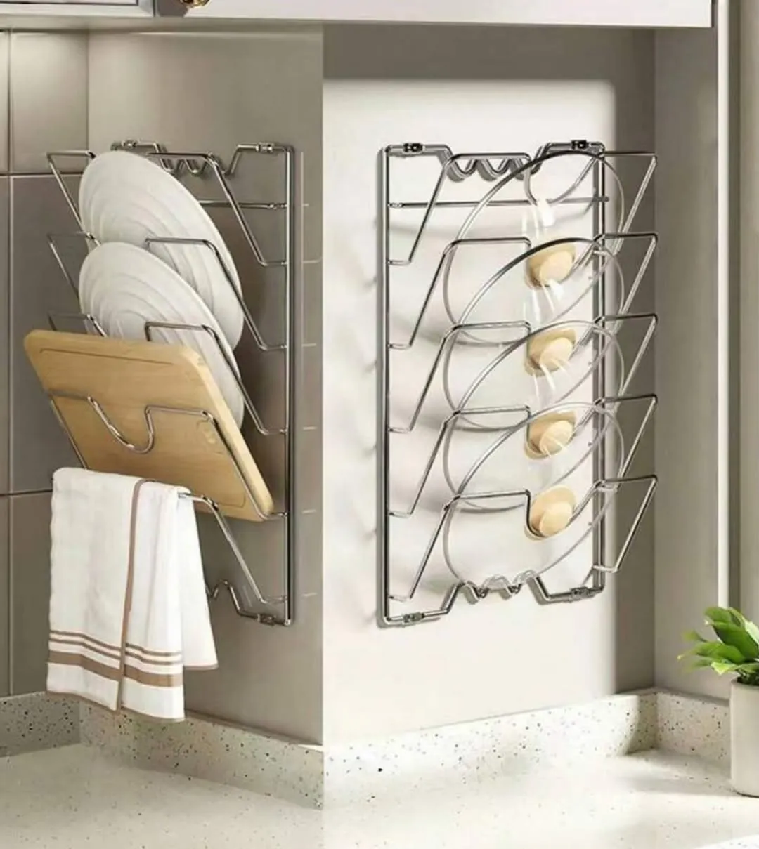 Door-Mounted Plate Rack
