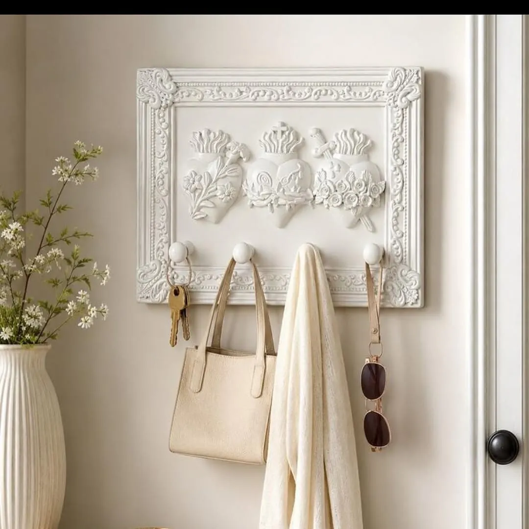 Wall-Mounted Decorative Shelf with Hooks