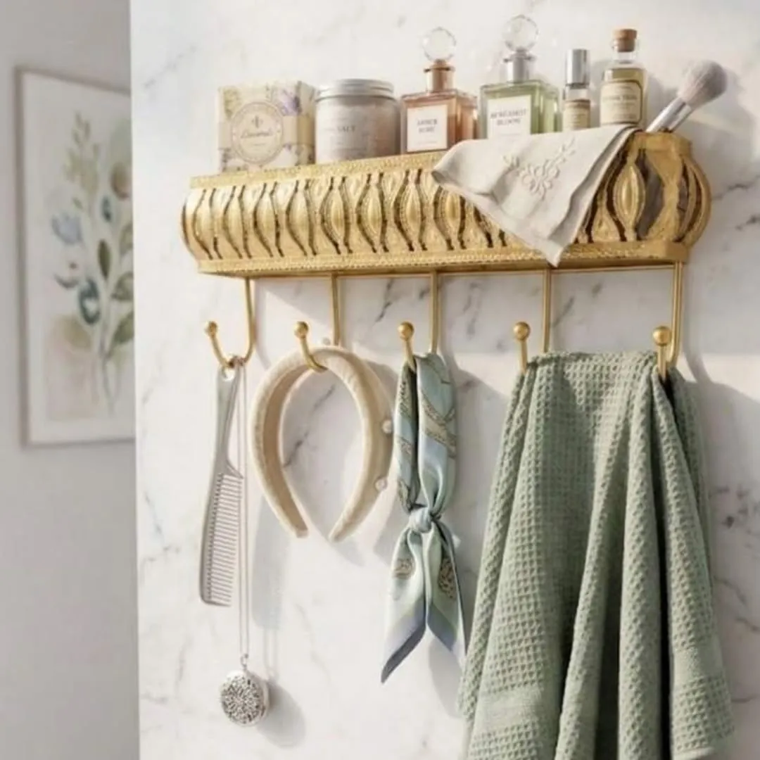 Wall-Mounted Decorative Shelf with Hooks