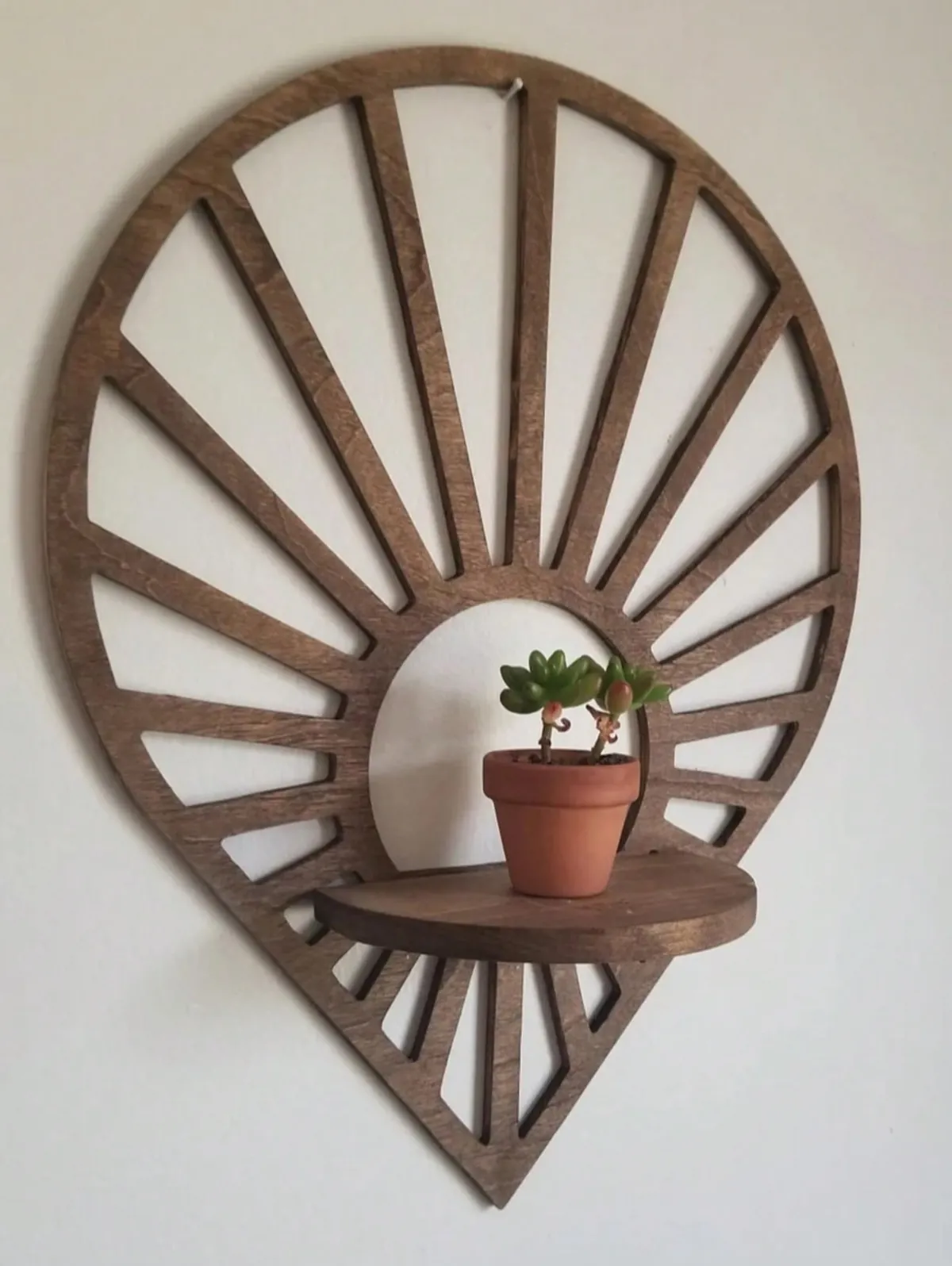 Modern Wall-Mounted Decorative Shelf with Vase