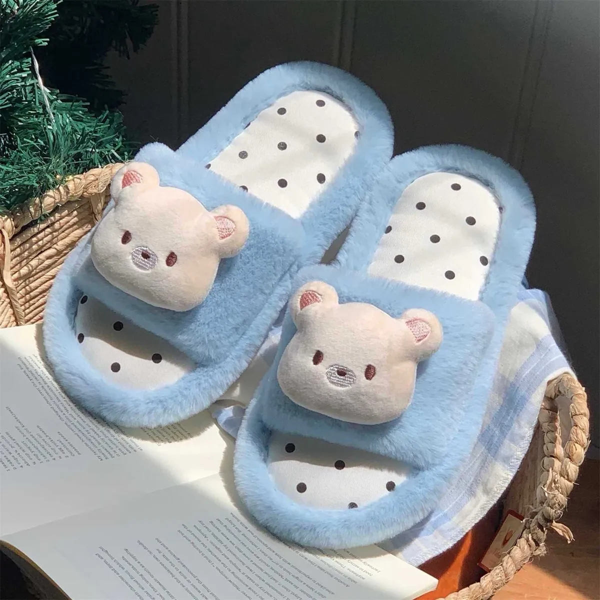 Women's Fuzzy Bow Slippers
