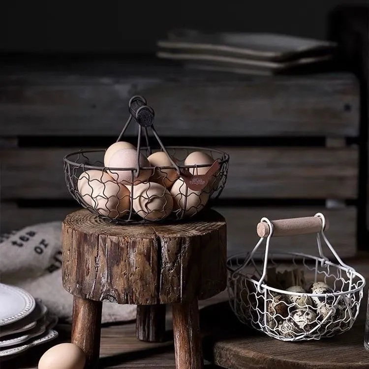 Metal Egg Basket with Lid