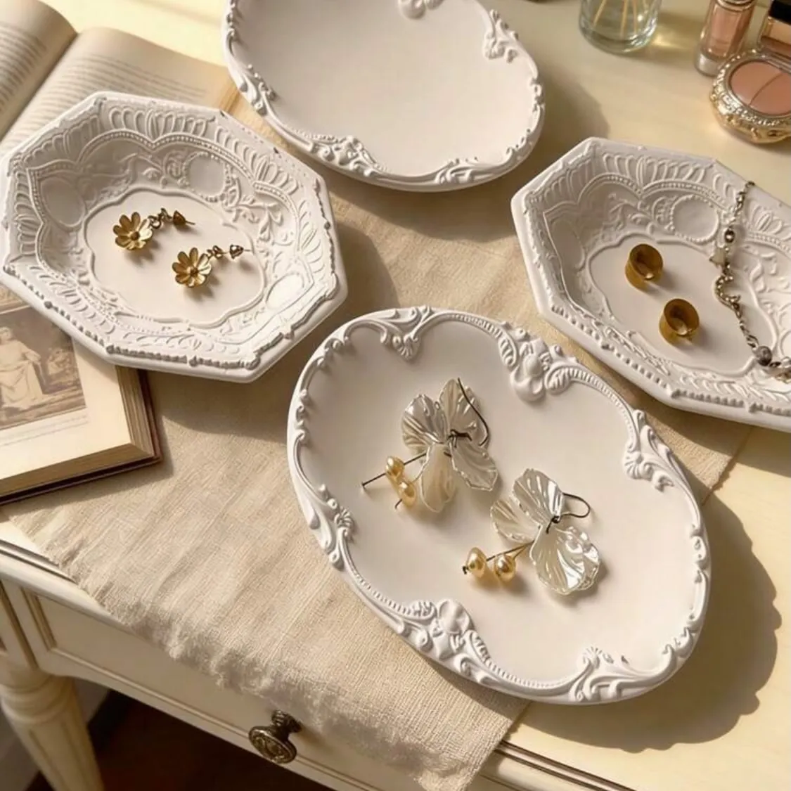 Swan-Shaped Jewelry Bowl