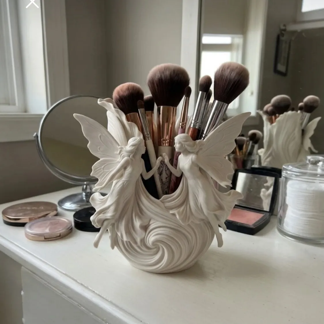Corset-style Makeup Brush Holder