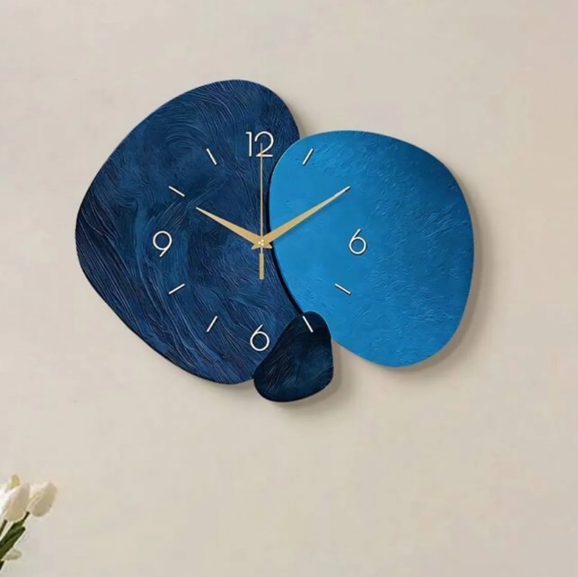 Modern Teardrop Wall Clock