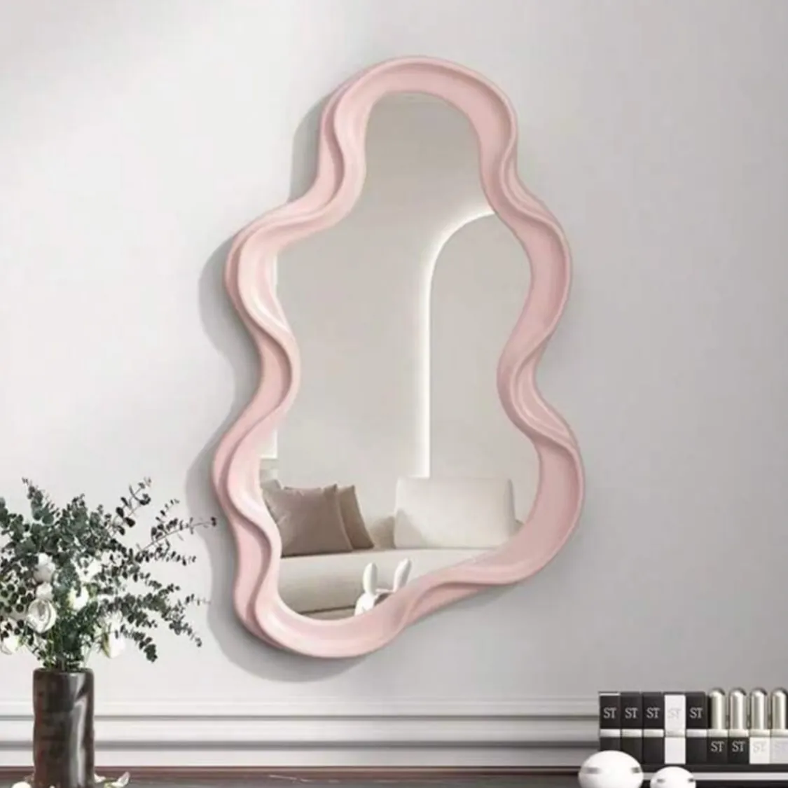 Elegant Decorative Mirror and Lamp Set