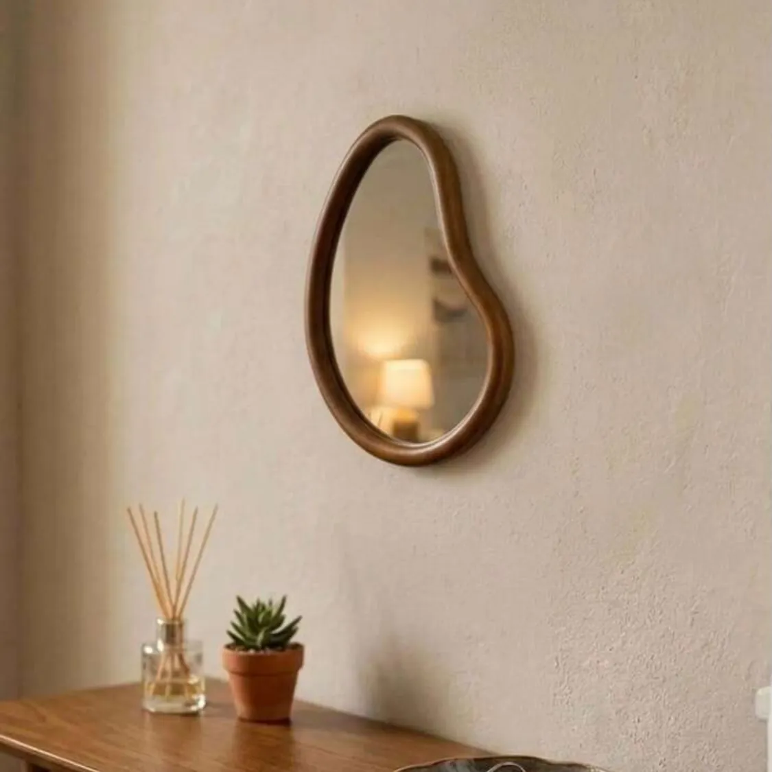 Elegant Decorative Mirror and Lamp Set