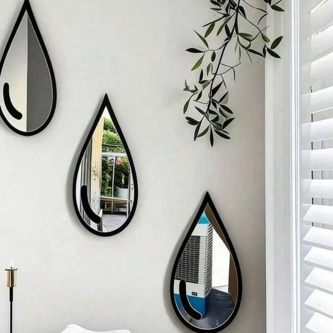 Elegant Decorative Mirror and Lamp Set