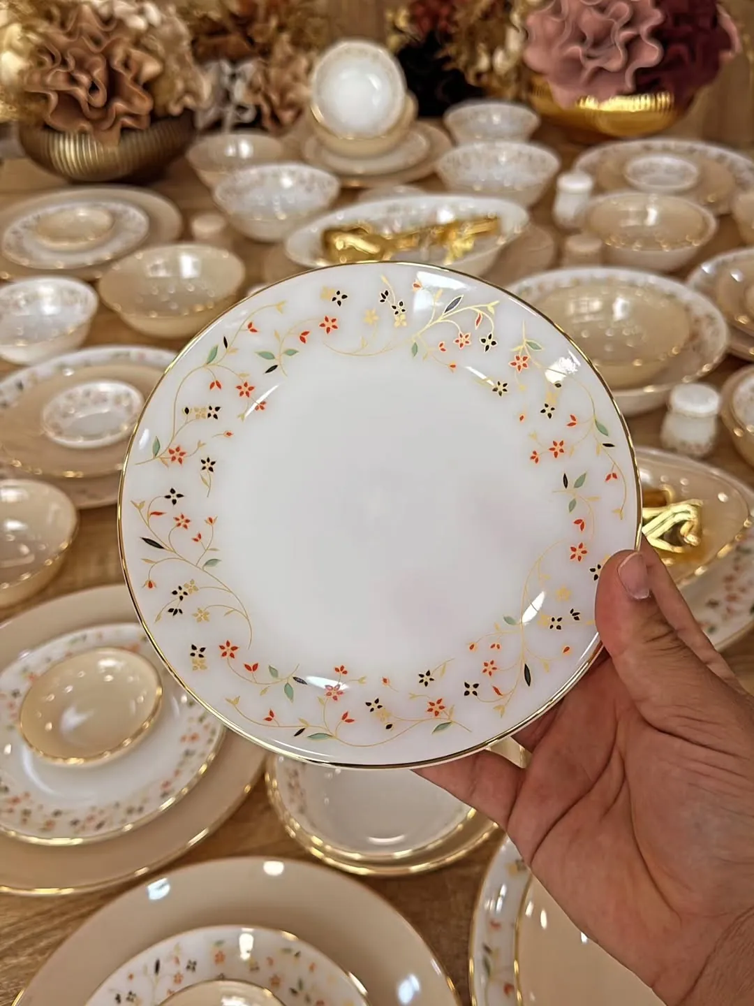 Nova 72-Piece Floral Dinnerware Set for 12 Persons