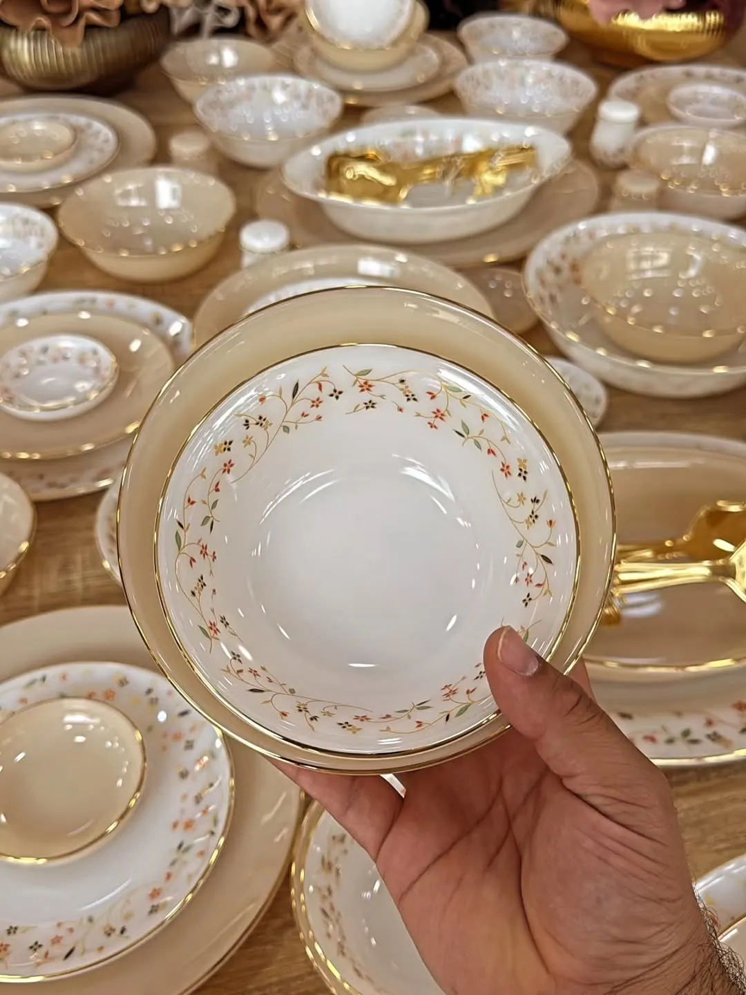 Nova 72-Piece Floral Dinnerware Set for 12 Persons