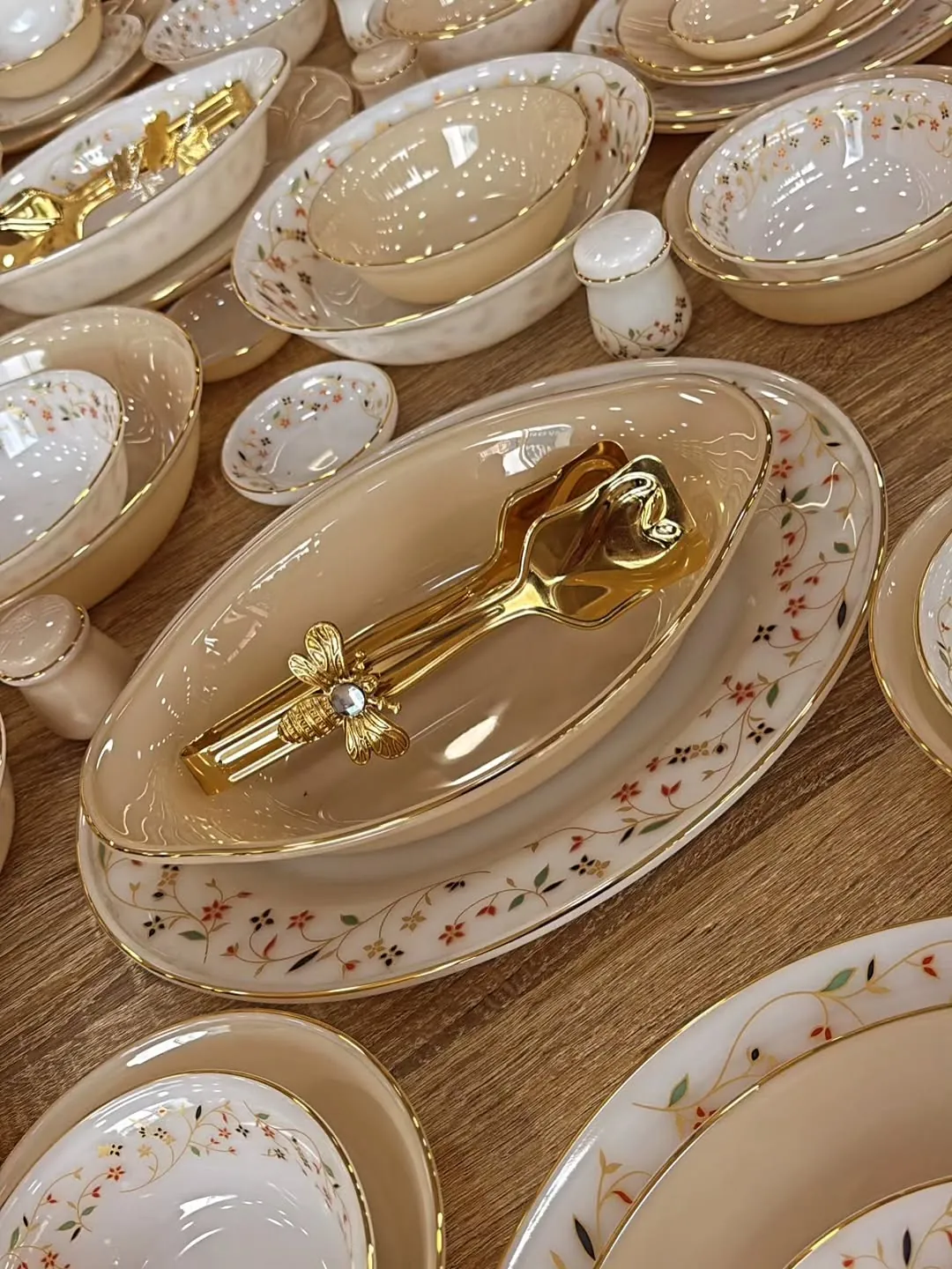 Nova 72-Piece Floral Dinnerware Set for 12 Persons