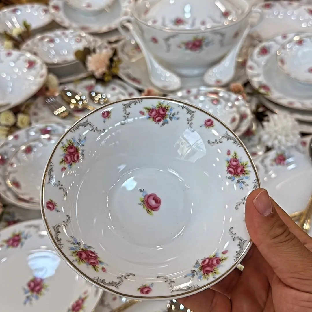 Valentina Porcelain Dinner Set 82 Pieces
