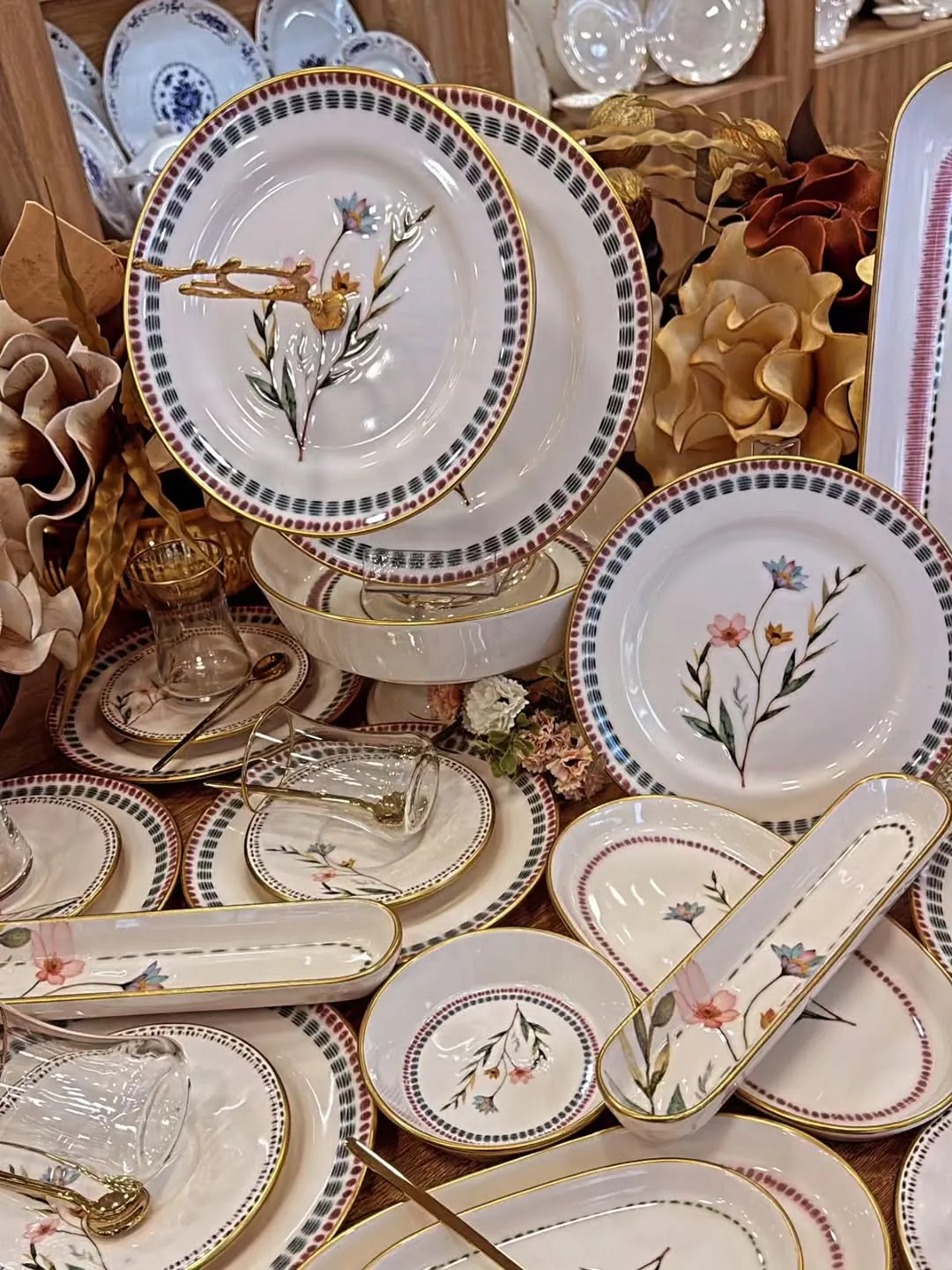 Floral Pattern Dinnerware Set with Gold Rim