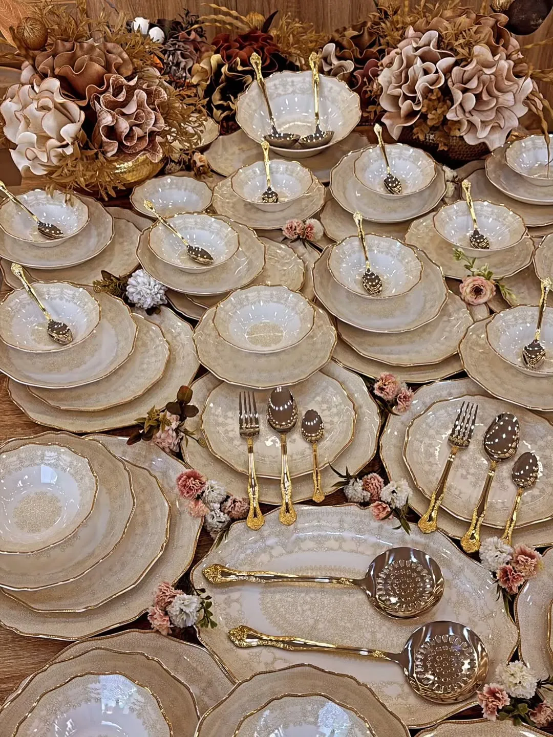 Super Royal New Bone Dinnerware Set