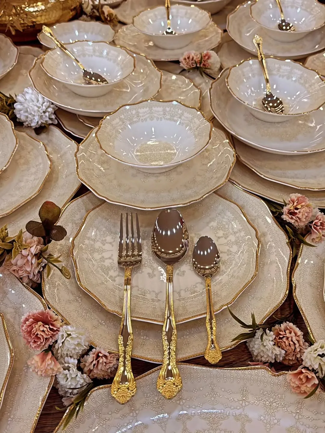 Super Royal New Bone Dinnerware Set