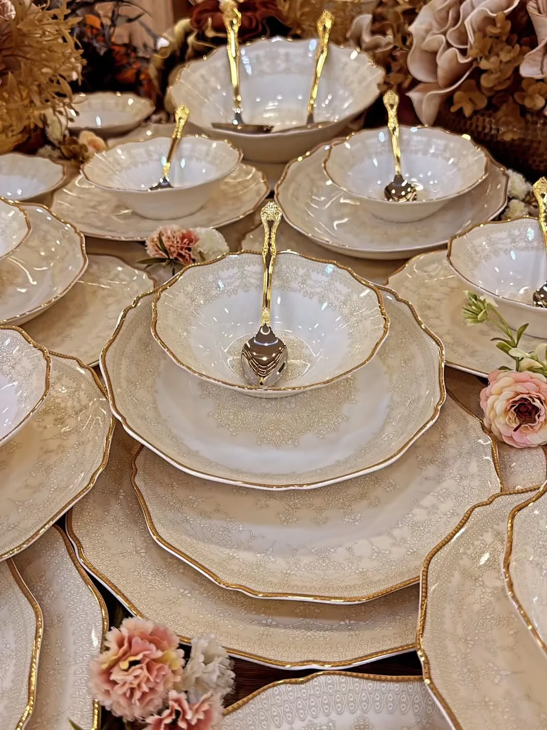 Super Royal New Bone Dinnerware Set