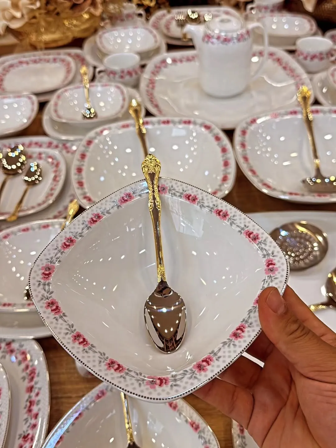 Zarin 73-Piece Floral Dinner Set (12 Person)