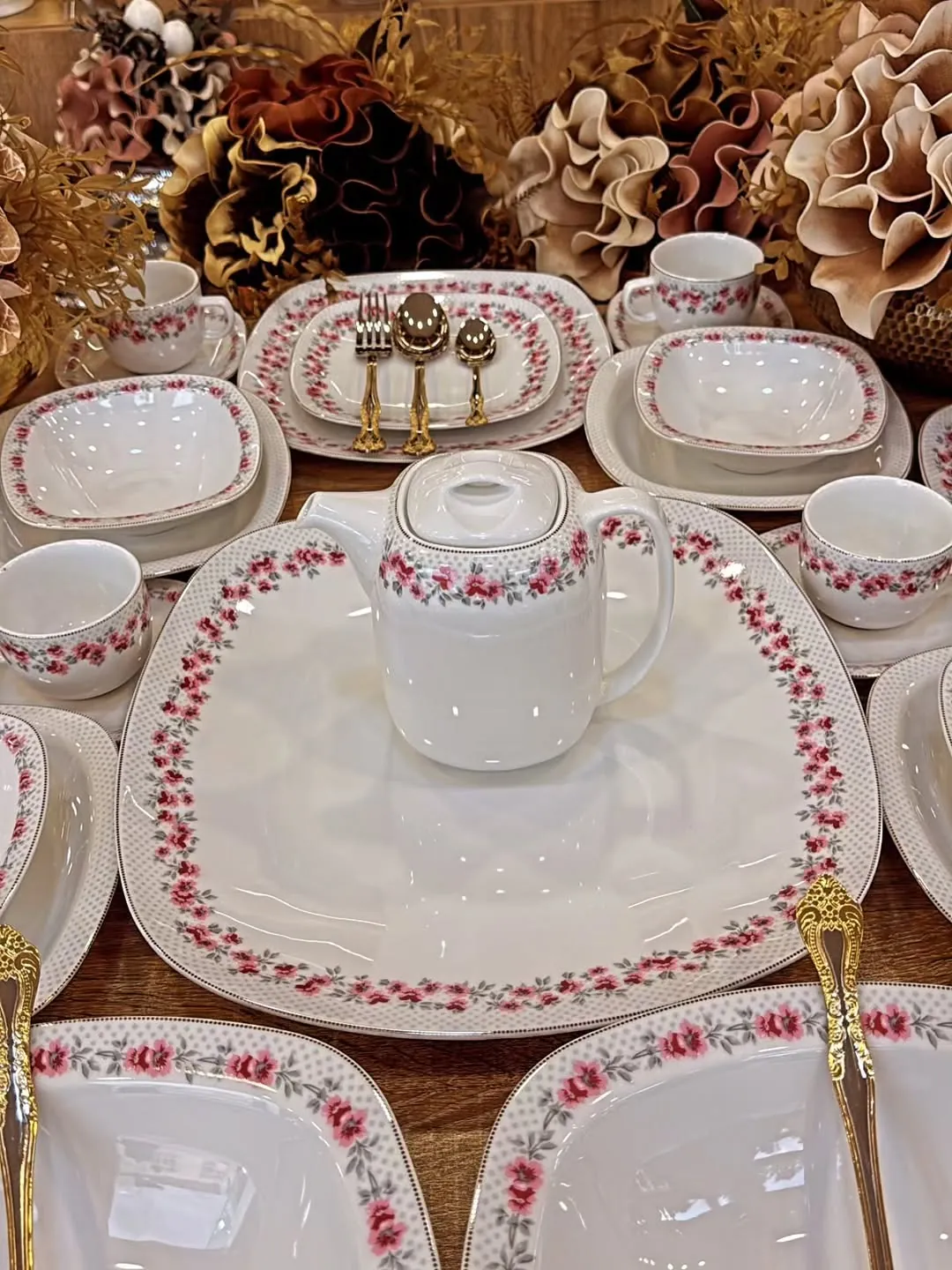 Zarin 73-Piece Floral Dinner Set (12 Person)