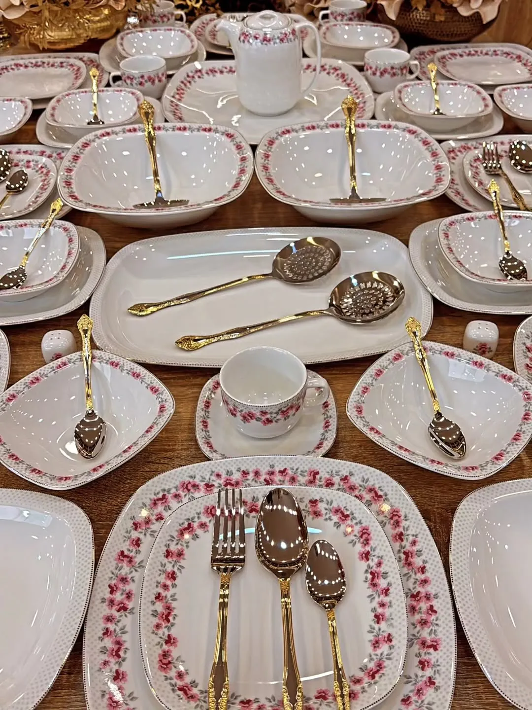 Zarin 73-Piece Floral Dinner Set (12 Person)
