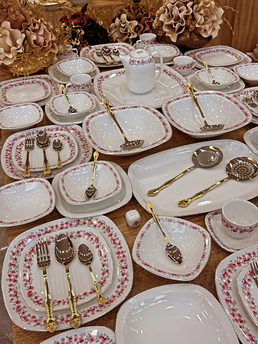 Zarin 73-Piece Floral Dinner Set (12 Person)