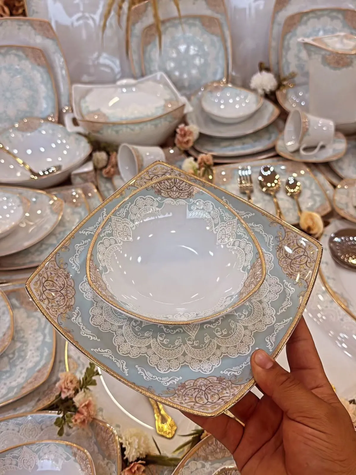 Luxury Ceramic Dinnerware Set