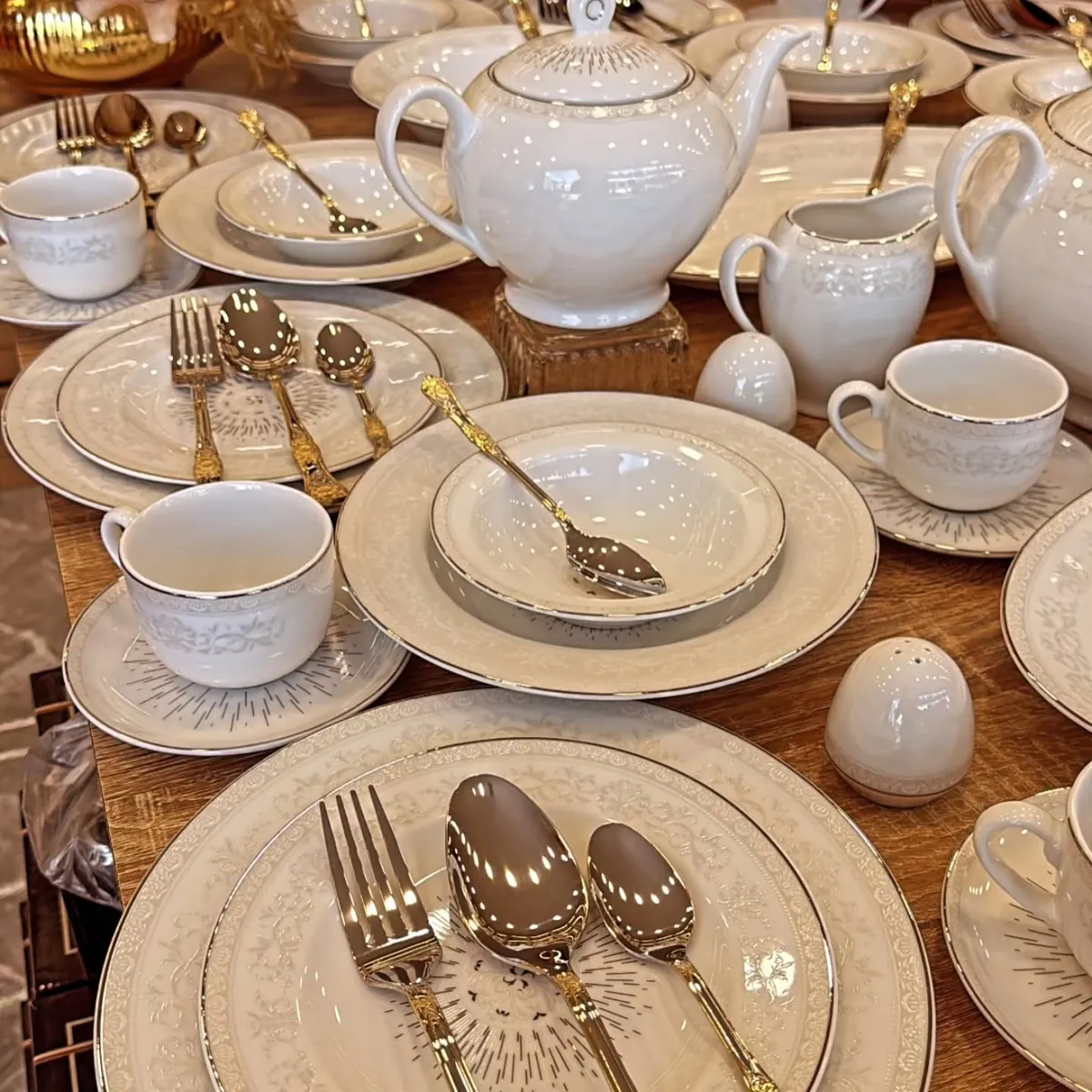 Italian Design Dinnerware Set