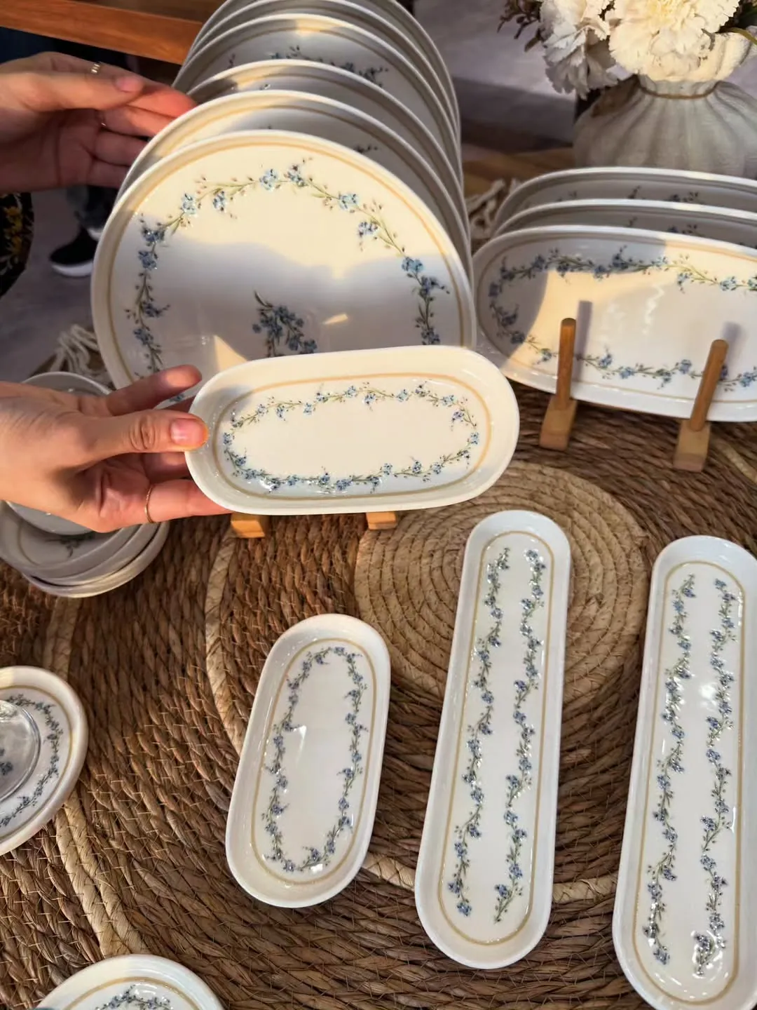 Floral Pattern Dinnerware Set