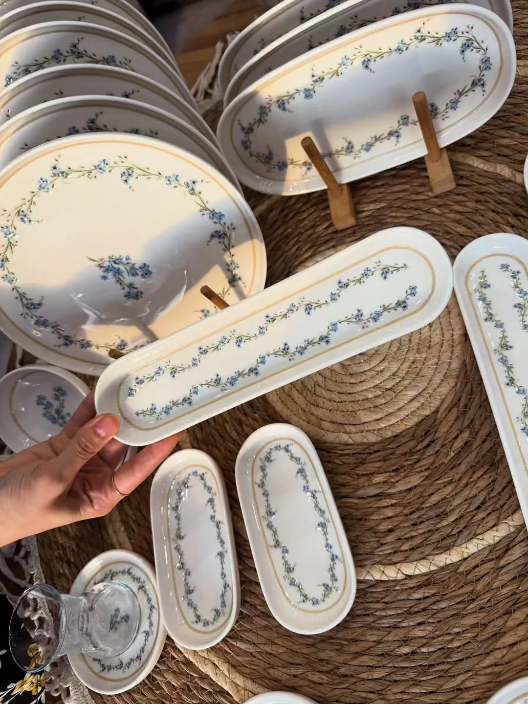 Floral Pattern Dinnerware Set