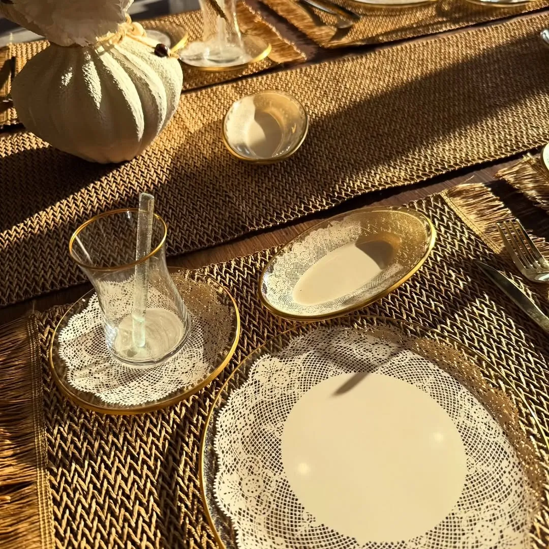 Elegant Lace Pattern Glass Plate