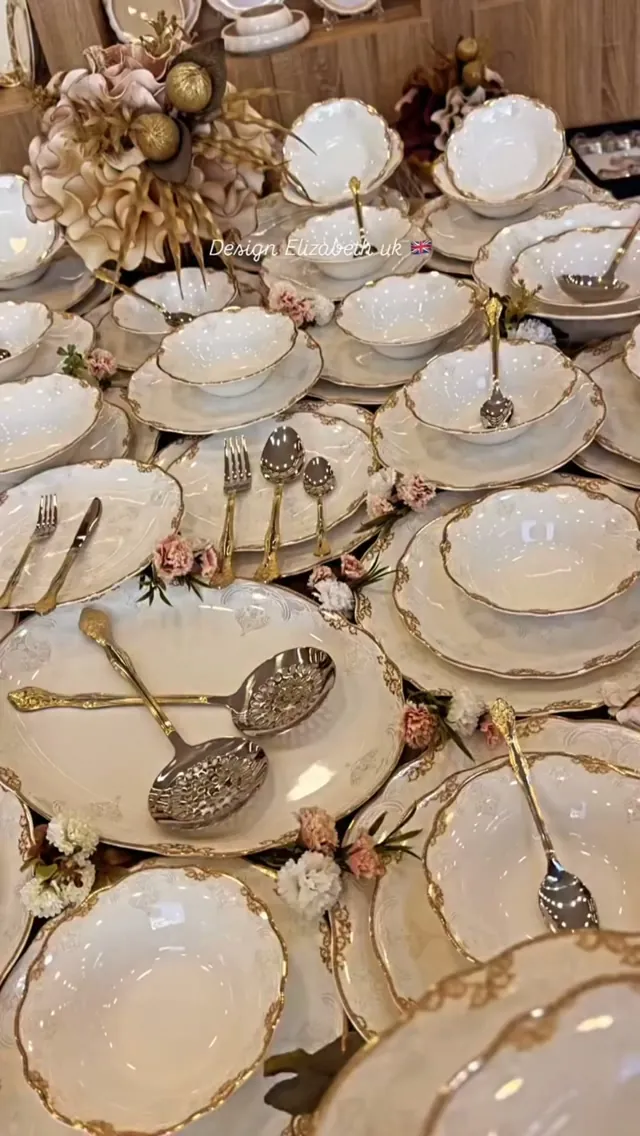 Elegant Gold-Rimmed Dinnerware Set