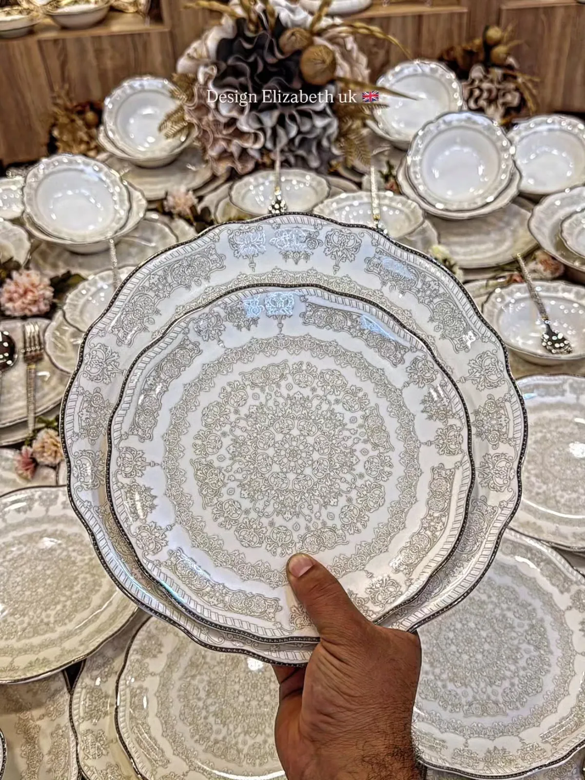 Design Elizabeth UK Dinnerware Set