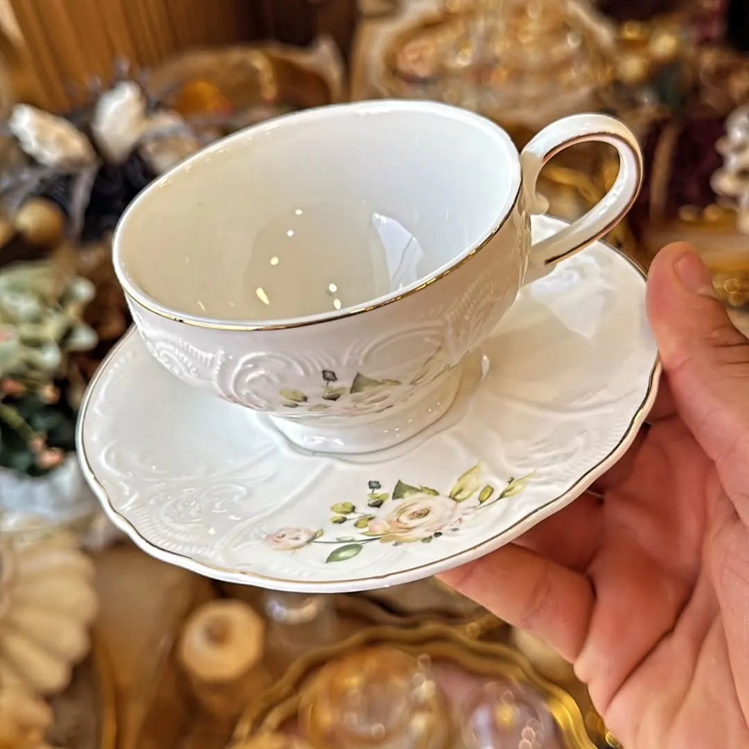 Elegant Floral Tea Cup and Saucer