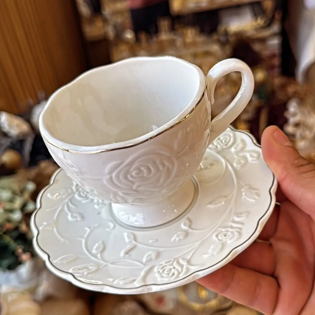 Elegant Floral Tea Cup and Saucer