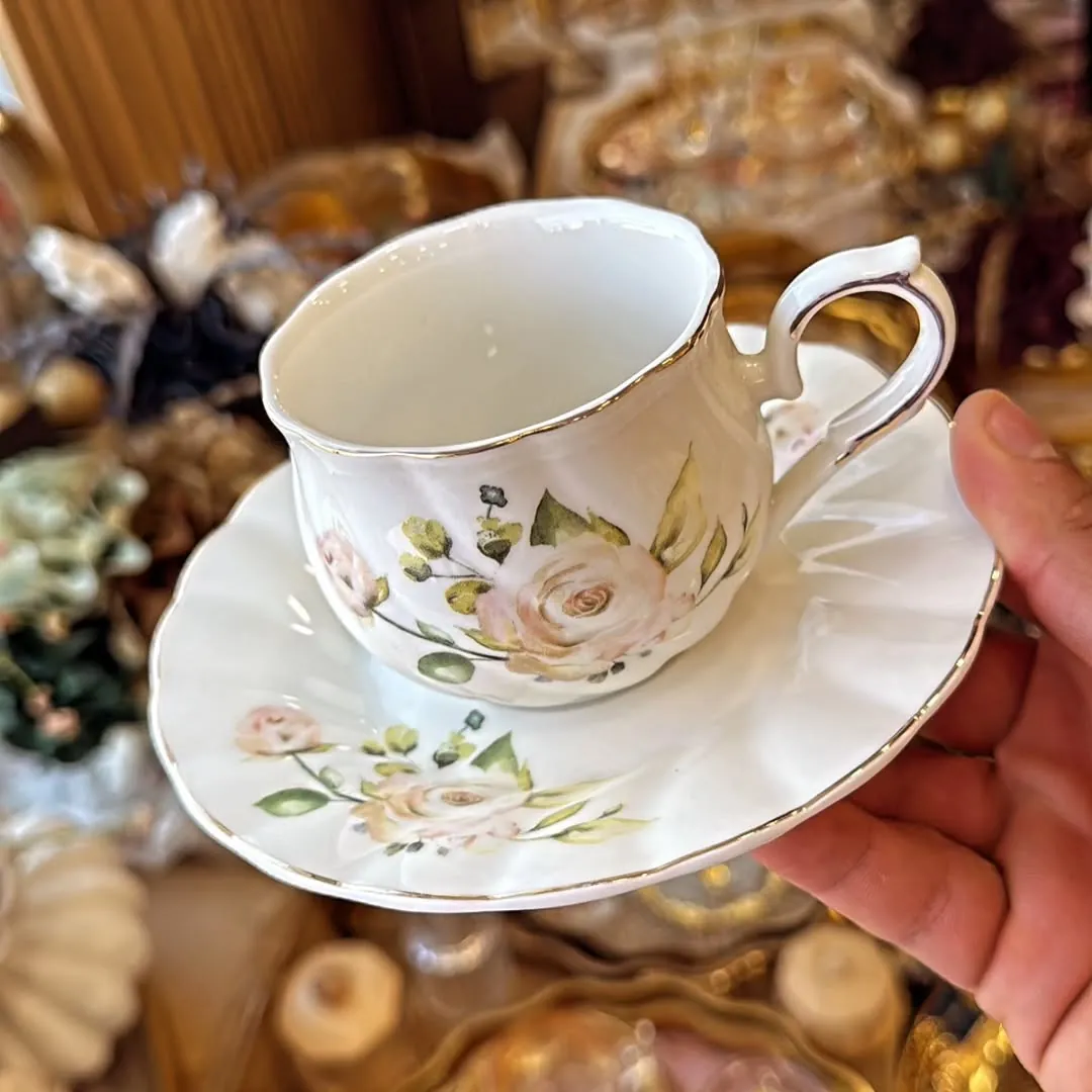 Elegant Floral Tea Cup and Saucer