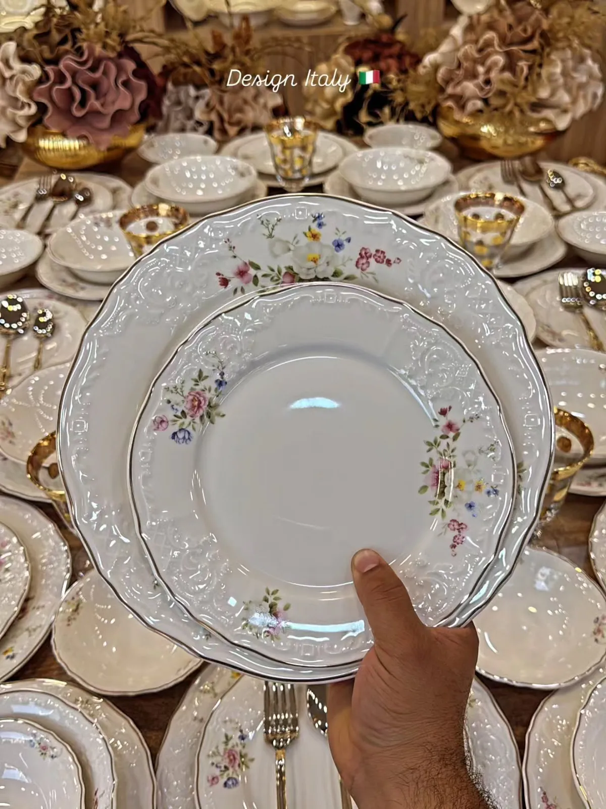 Floral Pattern Dinnerware Set
