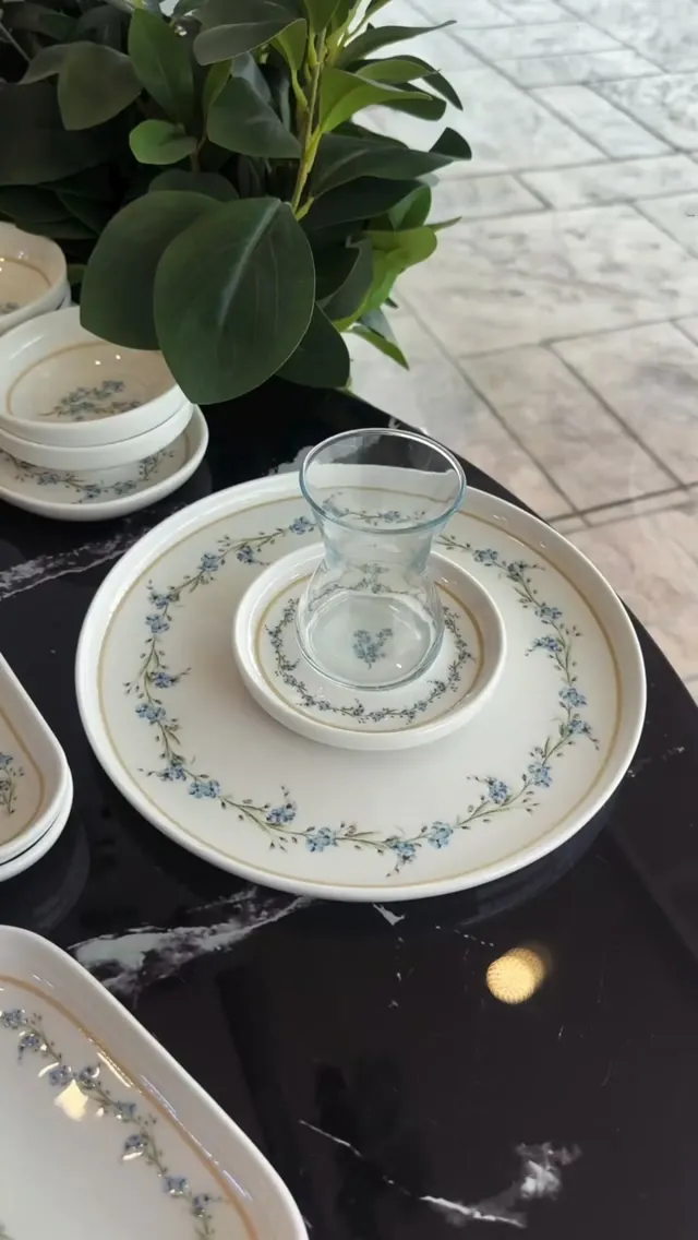 Floral Pattern Tea Set